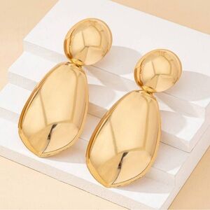 Elegant Gold Drop Earrings